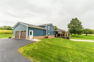 1106 Shutt Valley Rd NW, Sugarcreek, OH 44681 - Photo 3
