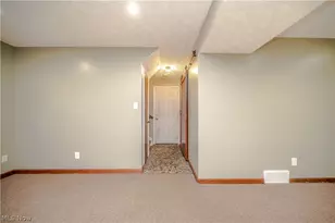 4851 Woodridge Dr, Youngstown, OH 44515 - Photo 39