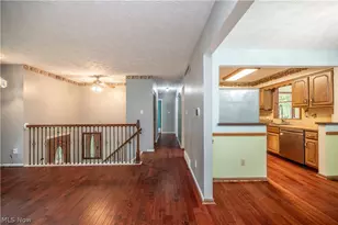 4851 Woodridge Dr, Youngstown, OH 44515 - Photo 11