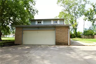 1426 W 39th St, Lorain, OH 44053 - Photo 7