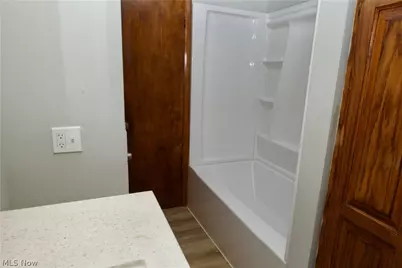 1426 W 39th Street, Lorain, OH 44053 - Photo 15