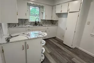 1445 Burkhardt Ave, Akron, OH 44301 - Photo 9