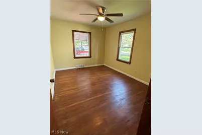 1445 Burkhardt Avenue, Akron, OH 44301 - Photo 17