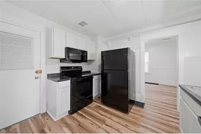 1512 Bonnot Place NE, Canton, OH 44705 - Photo 5