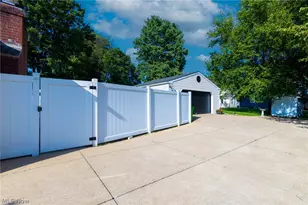 1382 Elmwood Ave SW, North Canton, OH 44720 - Photo 33
