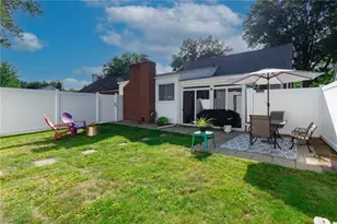 1382 Elmwood Ave SW, North Canton, OH 44720 - Photo 29