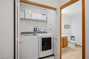 1138 Oxford Cir, Akron, OH 44312 - Photo 21