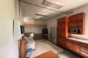 617 Park Ave, Barnesville, OH 43713 - Photo 35