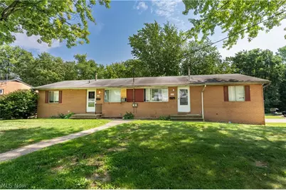 316 Pershing Avenue NW, Massillon, OH 44646 - Photo 1