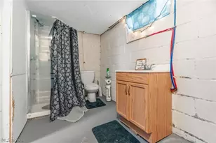 2409 Lake Rd Blvd NW, Canton, OH 44705 - Photo 21