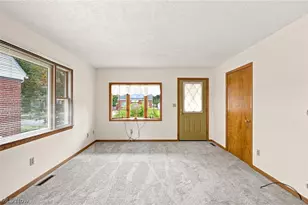 40 Davenport Ave, Akron, OH 44312 - Photo 5