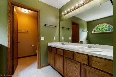 2124 Mount Pleasant Street NE, Canton, OH 44721 - Photo 29
