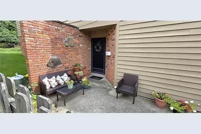 138 Kimrose Lane, Grandview Heights, OH 44147 - Photo 3