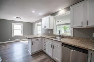 2415 Snyder Ave NE, Canton, OH 44714 - Photo 15
