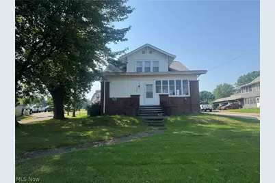 521 S Prospect Avenue S, Hartville, OH 44632 - Photo 1
