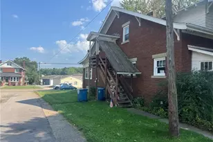 521 S Prospect Ave S, Hartville, OH 44632 - Photo 3