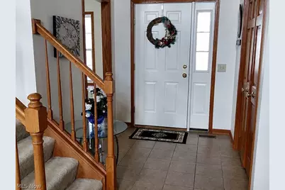 3109 Castle West Circle NW, Massillon, OH 44647 - Photo 3