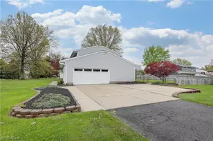 2783 State St NW, Uniontown, OH 44685 - Photo 33