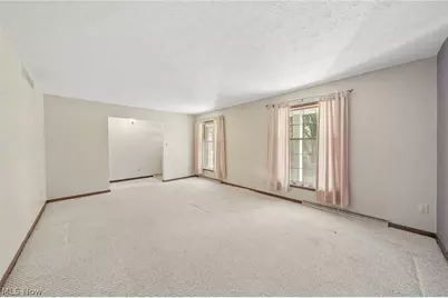 5818 Iva Drive, Akron, OH 44319 - Photo 7