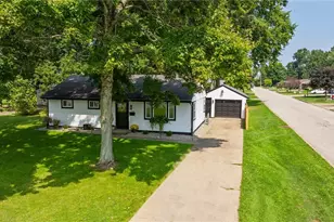 1584 Ridgewood Dr, Salem, OH 44460 - Photo 3