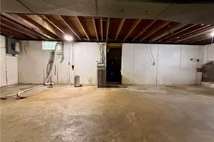 9934 Georgetown St, Louisville, OH 44641 - Photo 35