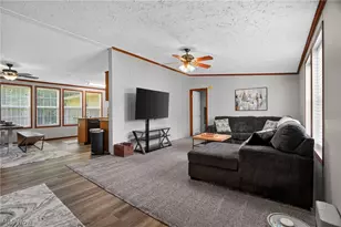 5249 New London Rd, Geneva, OH 44041 - Photo 17
