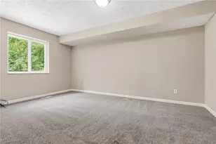 2652 Massillon Rd, Akron, OH 44312 - Photo 13