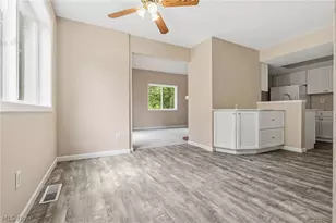 2652 Massillon Rd, Akron, OH 44312 - Photo 23