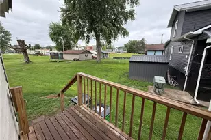208 W 1st St, Uhrichsville, OH 44683 - Photo 17