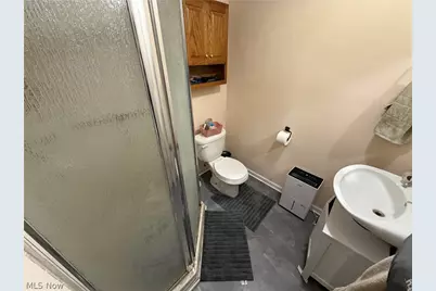 208 W 1st Street, Uhrichsville, OH 44683 - Photo 13