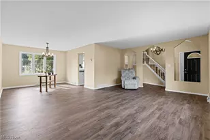 7879 Cresthill Dr, Green Hills, OH 44131 - Photo 3