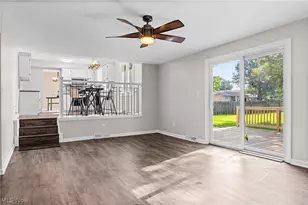 7879 Cresthill Dr, Green Hills, OH 44131 - Photo 15