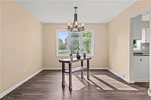 7879 Cresthill Dr, Green Hills, OH 44131 - Photo 5