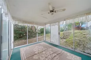 41 8th St, Barberton, OH 44203 - Photo 21