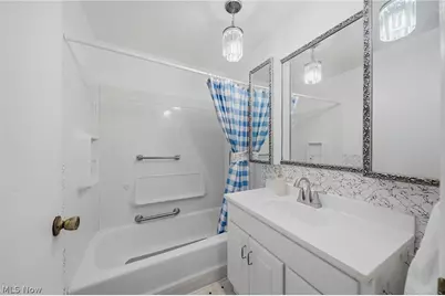 41 8th Street, Barberton, OH 44203 - Photo 17