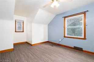 122 W Belleview Dr, Weirton, WV 26062 - Photo 13