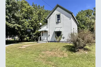 301 Bell Street, Barberton, OH 44203 - Photo 1