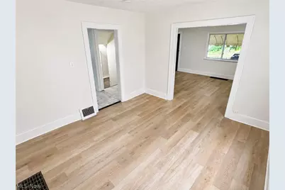 801 Storer Avenue, Akron, OH 44320 - Photo 5