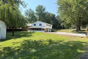 6035 Richville Dr SW, Navarre, OH 44662 - Photo 3