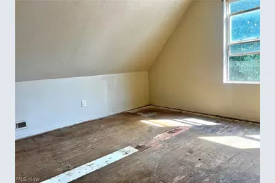 10911 Hulda Avenue, Loveland, OH 44104 - Photo 9