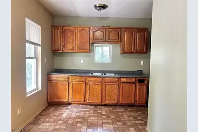 10911 Hulda Avenue, Loveland, OH 44104 - Photo 7