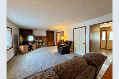 6385 Harbor Drive NW, Canton, OH 44718 - Photo 15