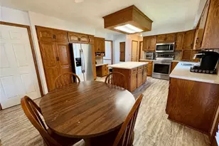 6385 Harbor Dr NW, Canton, OH 44718 - Photo 17