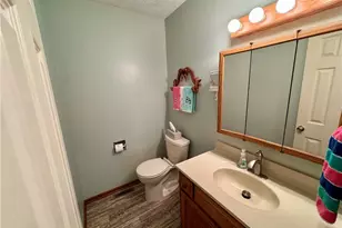 6385 Harbor Dr NW, Canton, OH 44718 - Photo 23