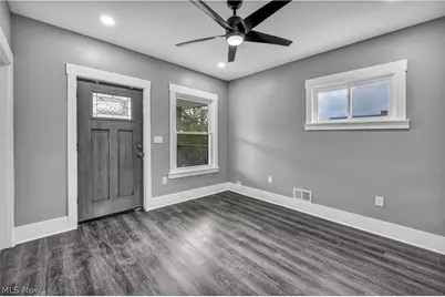 10905 Grandview Avenue, Loveland, OH 44104 - Photo 3