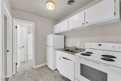 1415 Wyandotte Avenue #306, Oakwood, OH 44107 - Photo 9