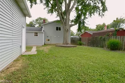 911 West Drive, Sheffield Lake, OH 44054 - Photo 23