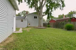 911 West Dr, Sheffield Lake, OH 44054 - Photo 23