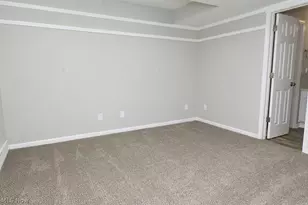 911 West Dr, Sheffield Lake, OH 44054 - Photo 9