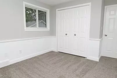 911 West Drive, Sheffield Lake, OH 44054 - Photo 15